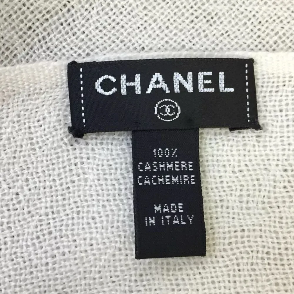 Auth Chanel 100% Creamy White Cashmere CC Gold Sequins Stole Scarf Muffler Wrap - Picture 11 of 11